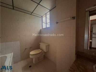 Apartamento de 3 alcobas en venta en El Poblado, Medellín, 274 m² · foto 20 de 20