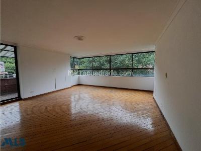 Apartamento de 3 alcobas en venta en El Poblado, Medellín, 274 m² · foto 4 de 20