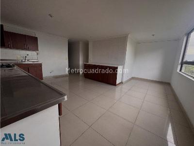 Apartamento de 3 alcobas en venta en El Poblado, Medellín, 274 m² · foto 7 de 20