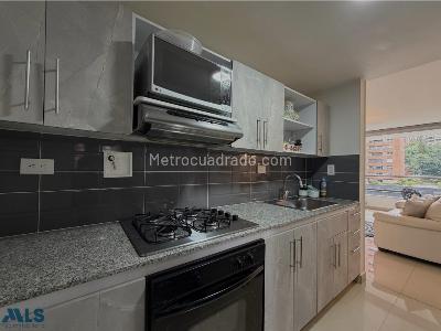Apartamento de 3 alcobas en venta en Los Balsos, Medellín, 99 m² · foto 10 de 20