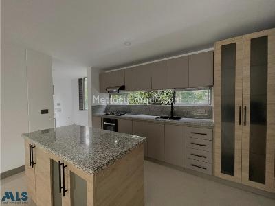 Apartamento de 3 alcobas en venta en La Frontera, Medellín, 103 m² · foto 4 de 20