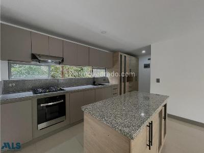 Apartamento de 3 alcobas en venta en La Frontera, Medellín, 103 m² · foto 6 de 20