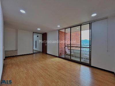 Apartamento de 3 alcobas en venta en Las Palmas, Medellín, 78 m² · foto 2 de 15