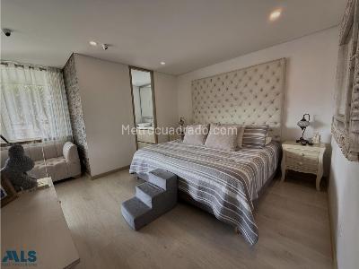 Apartamento de 3 alcobas en venta en Loma De Las Brujas, Envigado, 147 m² · foto 14 de 20