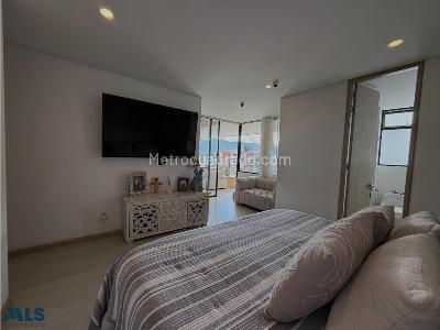 Apartamento de 3 alcobas en venta en Loma De Las Brujas, Envigado, 147 m² · foto 17 de 20