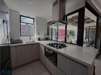 Apartamento de 3 alcobas en venta en Loma De Las Brujas, Envigado, 147 m² · foto 9 de 20