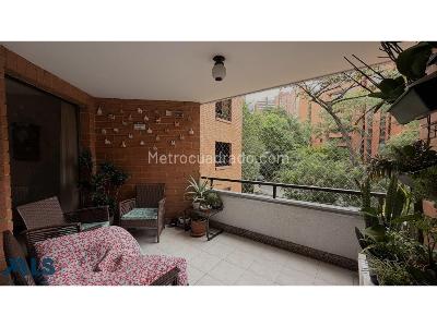Apartamento de 3 alcobas en venta en El Poblado, Medellín, 126 m² · foto 3 de 19