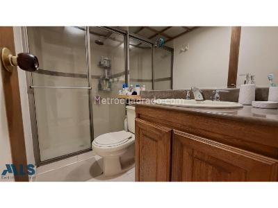 Apartamento de 3 alcobas en venta en El Poblado, Medellín, 126 m² · foto 14 de 19