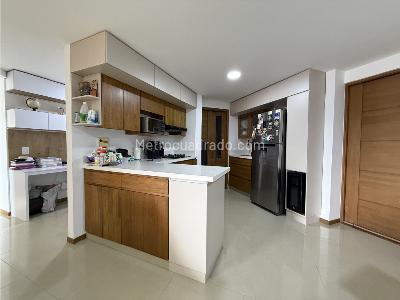Apartamento de 3 alcobas en venta en Aves Maria, Sabaneta, 100 m² · foto 6 de 17