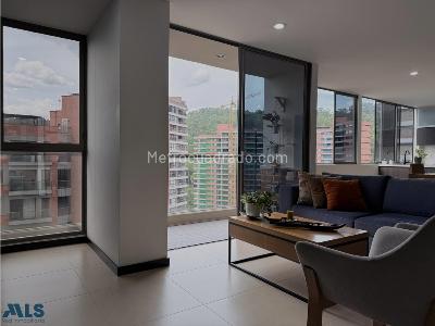 Apartamento en venta en Altos Del Poblado, Medellín · foto 2 de 20