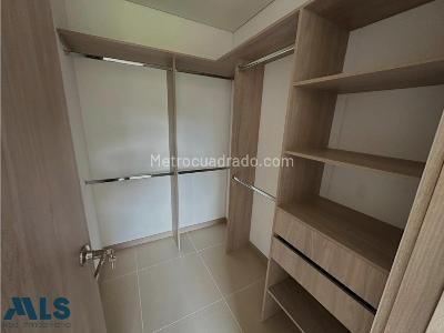 Apartamento de 2 alcobas en venta en La Colina, Medellín, 54 m² · foto 9 de 11