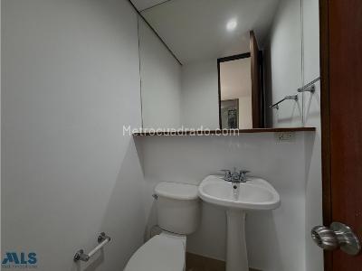 Apartamento de 1 alcoba en venta en Patio Bonito, Medellín, 62 m² · foto 5 de 16