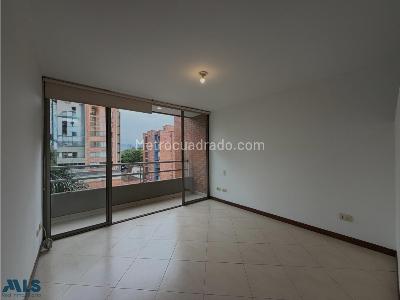 Apartamento de 1 alcoba en venta en Patio Bonito, Medellín, 62 m² · foto 12 de 16