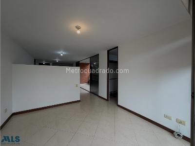 Apartamento de 1 alcoba en venta en Patio Bonito, Medellín, 62 m² · foto 13 de 16