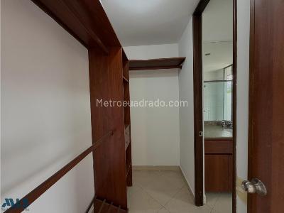 Apartamento de 1 alcoba en venta en Patio Bonito, Medellín, 62 m² · foto 15 de 16