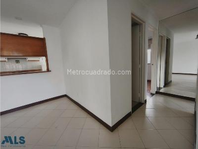 Apartamento en venta en Patio Bonito, Medellín · foto 4 de 17