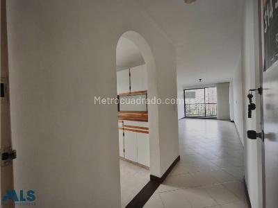 Apartamento en venta en Patio Bonito, Medellín · foto 5 de 17