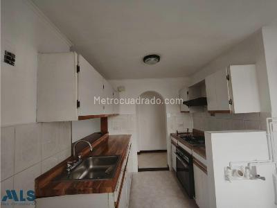 Apartamento en venta en Patio Bonito, Medellín · foto 7 de 17