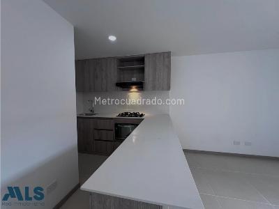 Apartamento de 3 alcobas en venta en Simon Bolivar, Itagüí, 68 m² · foto 4 de 17