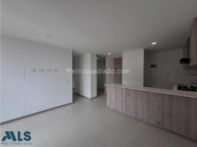 Apartamento de 3 alcobas en venta en Simon Bolivar, Itagüí, 68 m² · foto 6 de 17