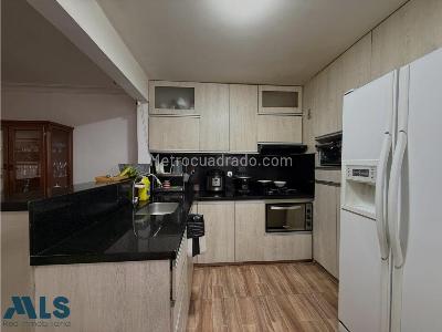 Apartamento en venta en Conquistadores, Medellín · foto 8 de 13