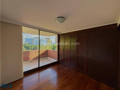 Apartamento de 3 alcobas en venta en Los Balsos, Medellín, 119 m² · foto 7 de 18