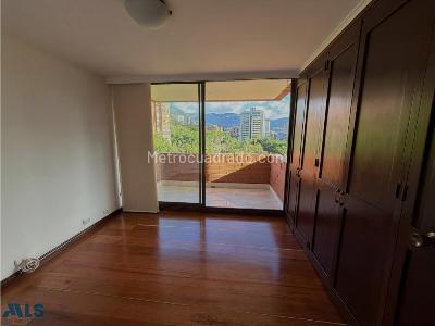 Apartamento de 3 alcobas en venta en Los Balsos, Medellín, 119 m² · foto 16 de 18
