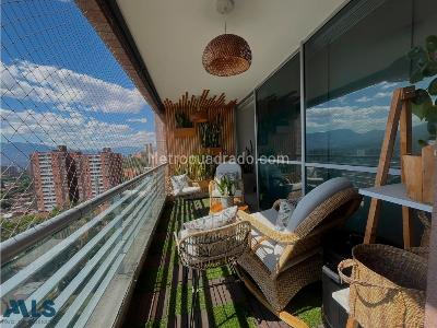 Apartamento de 3 alcobas en venta en Loma Del Escobero, Envigado, 111 m² · foto 5 de 18
