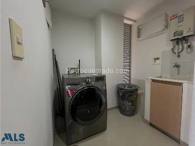Apartamento de 3 alcobas en venta en Loma Del Escobero, Envigado, 111 m² · foto 10 de 18