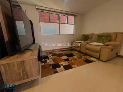 Apartamento de 3 alcobas en venta en Loma Del Escobero, Envigado, 111 m² · foto 11 de 18