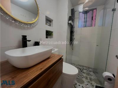 Apartamento de 3 alcobas en venta en Loma Del Escobero, Envigado, 111 m² · foto 18 de 18