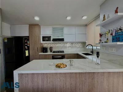 Apartamento de 3 alcobas en venta en Los Balsos, Medellín, 99 m² · foto 12 de 17