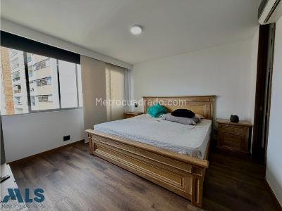 Apartamento de 3 alcobas en venta en Los Balsos, Medellín, 99 m² · foto 13 de 17