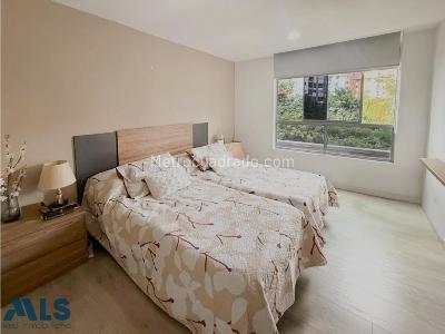 Apartamento de 2 alcobas en venta en Loma De Cumbres, Envigado, 88 m² · foto 11 de 17