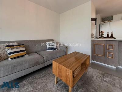 Apartamento de 2 alcobas en venta en Loma De Cumbres, Envigado, 88 m² · foto 4 de 17