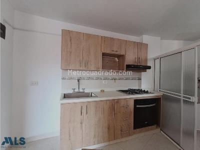 Apartamento de 3 alcobas en venta en Milan, Envigado, 81 m² · foto 4 de 13