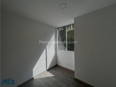 Apartamento de 3 alcobas en venta en Aves Maria, Sabaneta, 76 m² · foto 11 de 13