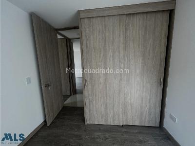 Apartamento de 3 alcobas en venta en Aves Maria, Sabaneta, 76 m² · foto 12 de 13