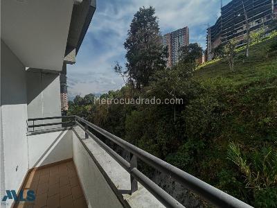 Apartamento de 3 alcobas en venta en Aves Maria, Sabaneta, 76 m² · foto 3 de 13