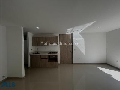 Apartamento de 3 alcobas en venta en Aves Maria, Sabaneta, 76 m² · foto 5 de 13
