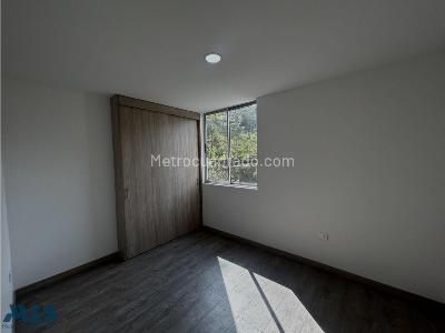 Apartamento de 3 alcobas en venta en Aves Maria, Sabaneta, 76 m² · foto 9 de 13