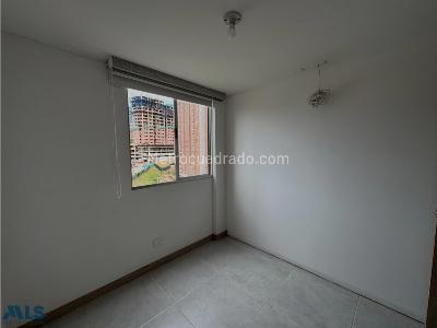 Apartamento de 3 alcobas en venta en Santa Maria N°1, Itagüí, 65 m² · foto 13 de 15