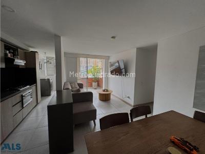 Apartamento de 3 alcobas en venta en Santa Maria N°1, Itagüí, 65 m² · foto 2 de 15