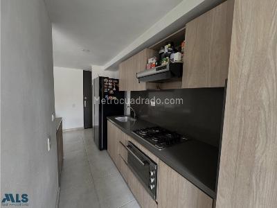 Apartamento de 3 alcobas en venta en Santa Maria N°1, Itagüí, 65 m² · foto 4 de 15