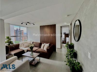 Apartamento de 2 alcobas en venta en Loma De Los Bernal, Medellín, 71 m² · foto 7 de 12
