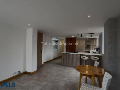 Apartamento en venta en El Portal, Envigado · foto 2 de 8