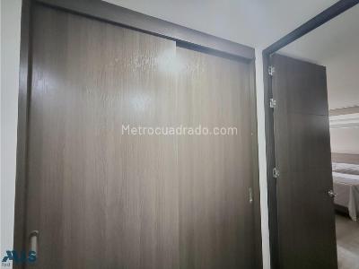 Apartamento en venta en Altos Del Poblado, Medellín · foto 10 de 13