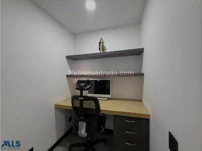 Apartamento en venta en Altos Del Poblado, Medellín · foto 5 de 13