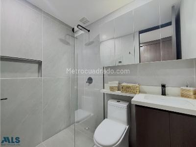 Apartamento en venta en Altos Del Poblado, Medellín · foto 9 de 13