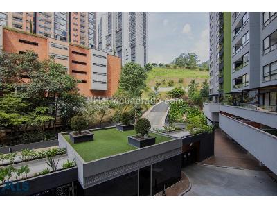 Apartamento de 2 alcobas en venta en Loma De Las Brujas, Envigado, 80 m² · foto 2 de 20